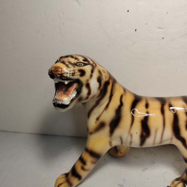Figura Porcelana - Italia- Tigre .