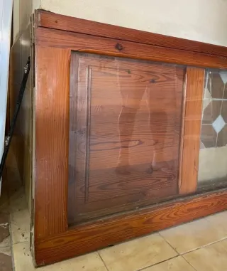 Puertas correderas de madera con cristal