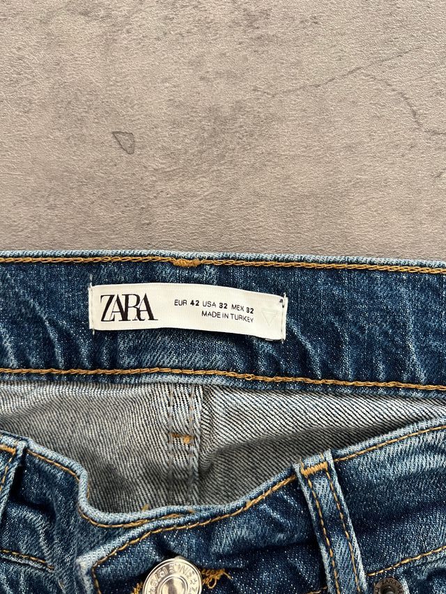 Jeans Zara sfilacciati usati