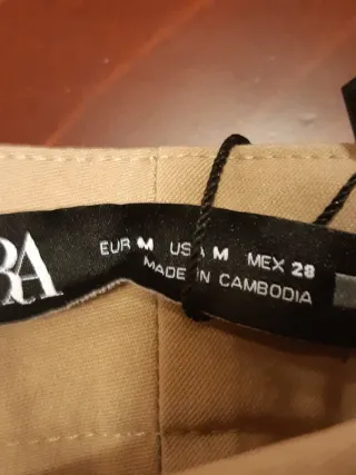Pantalón Zara Talla M/38 Beige