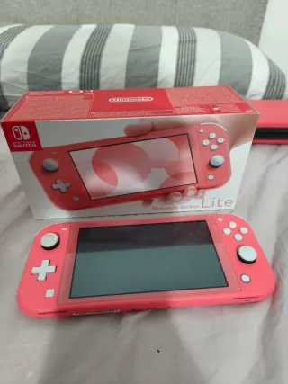 Nintendo Switch Lite Coral