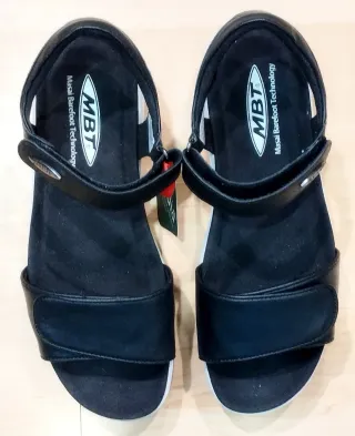 Sandalia MBT Modelo Malia Negra