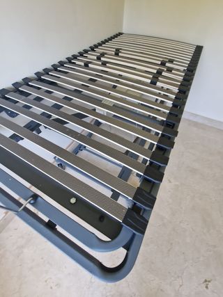 Cama geriátrica eléctrica con pinza