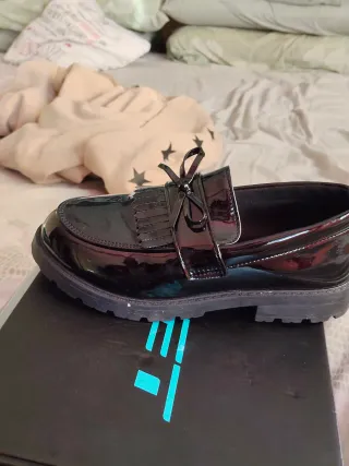 Mocasines charol negros niña/adulta T35