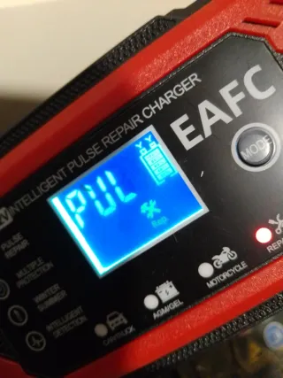 Cargador Batería Coche EAfc 6A