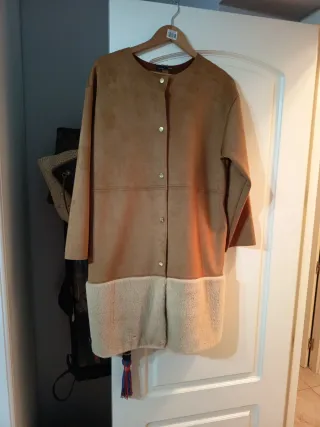 Abrigo antelina camel nuevo
