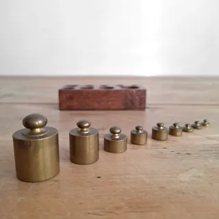 Set 9 Pesi Ottone 1gr-100gr