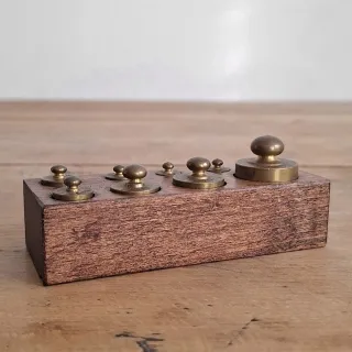 Set 9 Pesi Ottone 1gr-100gr