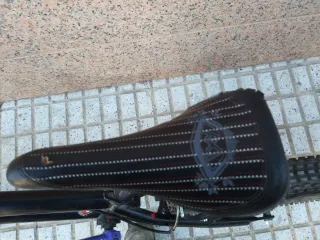 Bicicleta BMX Monty Negra y Morada