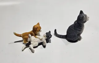 Gato Schleich y gatitos Papo