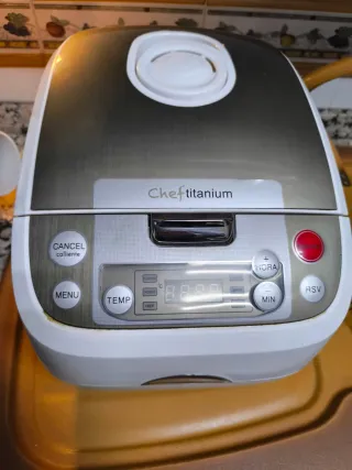 Robot Cocina Chef Titanium + Olla Eléctrica