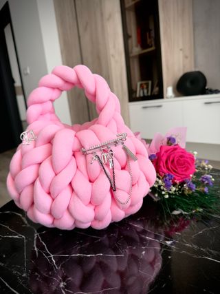 Bolso tejido a mano