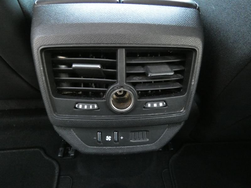 Peugeot 5008 2023, foto 20