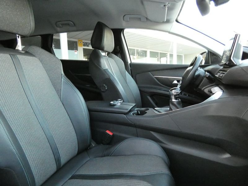 Peugeot 5008 2023, foto 27