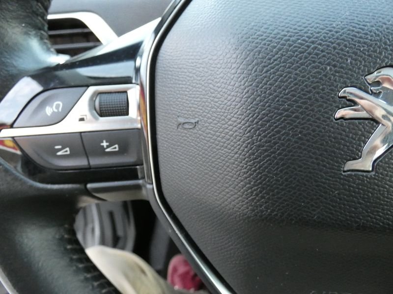 Peugeot 5008 2023, foto 28