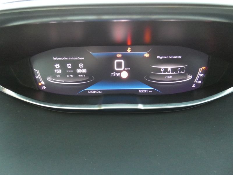 Peugeot 5008 2023, foto 36