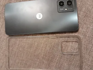 Teléfono móvil smartphone Motorola (Moto G14) como