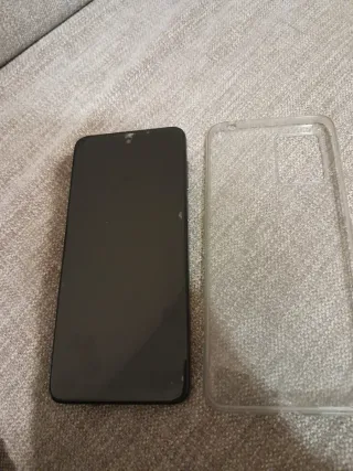 Teléfono móvil smartphone Motorola (Moto G14) como