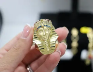 SELLO TUTANKAMON CIRCONITAS 18K