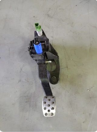 PEDAL EMBRAGUE RENAULT TWINGO III