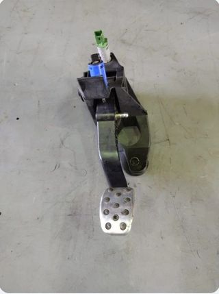 PEDAL EMBRAGUE RENAULT TWINGO III