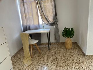SE ALQUILA HABITACION EN ALCANTARILLA CENTRO