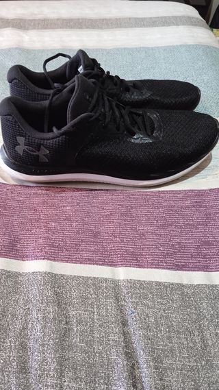 Zapatillas deportivas Under Armour Charged Breeze