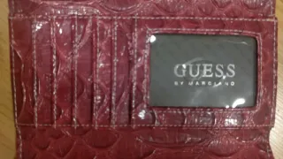 Monedero Guess Rojo y Plateado