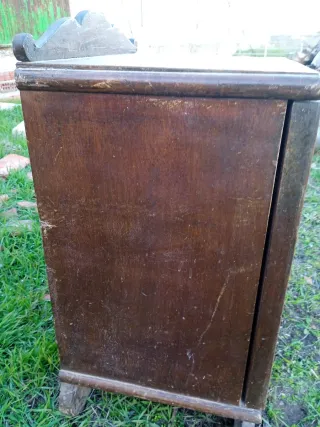 Mesillas antiguas de madera