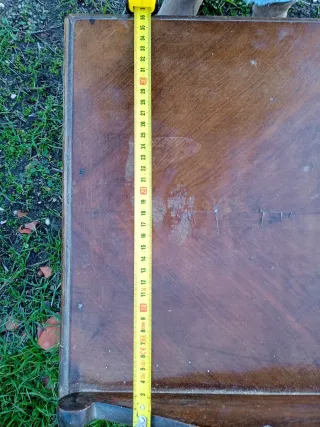 Mesillas antiguas de madera