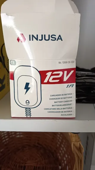 Moto eléctrica Injusa Roja