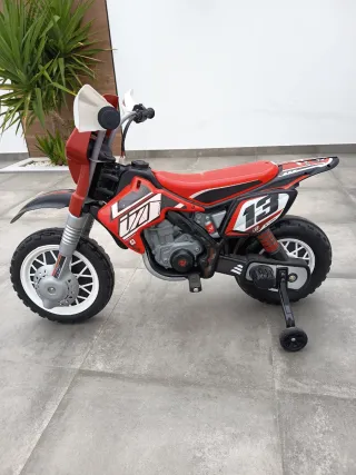 Moto eléctrica Injusa Roja