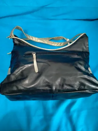 Bolso vintage negro y dorado