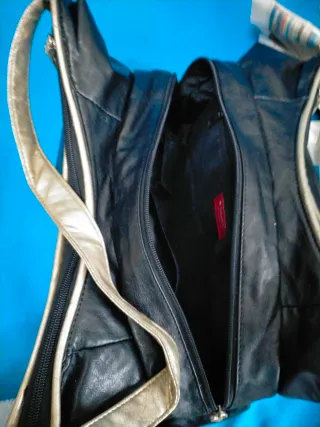 Bolso vintage negro y dorado