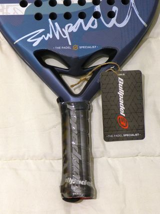 Pala padel BULLPADEL IONIC CONTROL 25 2025 NUEVA