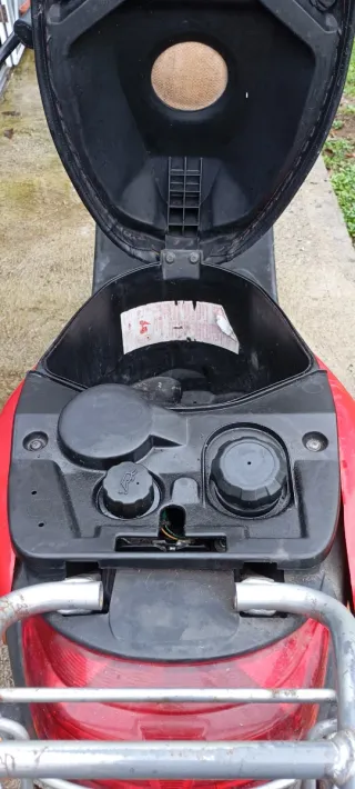 Peugeot Trekker Roja