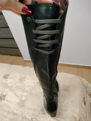 Botas altas Wonders negras