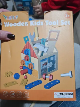 Caja de herramientas de madera para niños