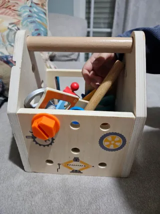 Caja de herramientas de madera para niños