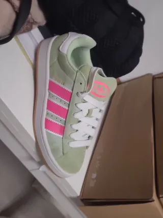 Adidas Deportivas Verdes y Rosas