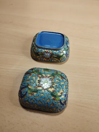 Cajita cloisonné 8,5x7,5x5cm