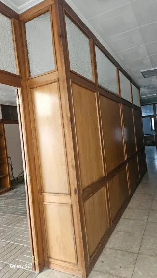 Tabiquería de madera con cristal a 4 € m cuadrado