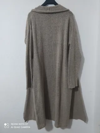 Cárdigan largo Bershka beige talla única