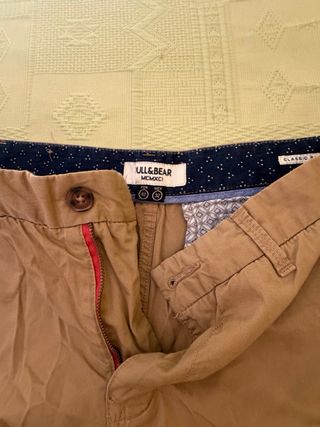 Pantalón Chino Beige Pull and Bear Talla 42