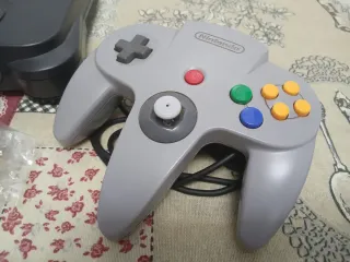 Nintendo 64 Consola Negra y Gris