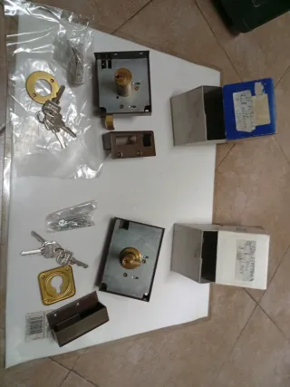 Cerradura AZBE nuevas