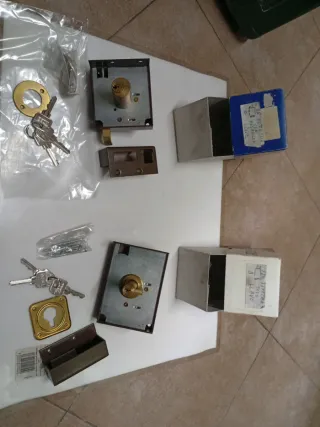 Cerradura AZBE nuevas