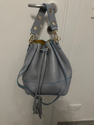 Bauletto azzurro vera pelle con tracolla