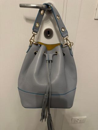 Bauletto azzurro vera pelle con tracolla