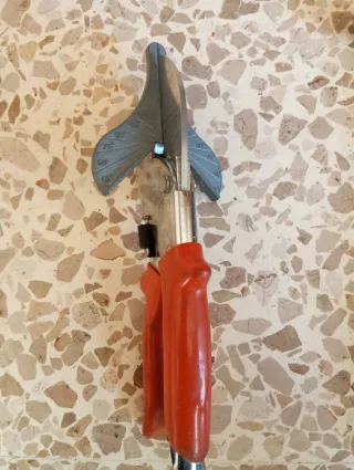 Tijeras ingletadora multiángulo